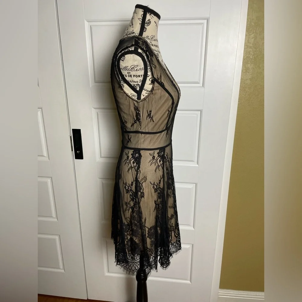 NWT lulus Liano Black Lace Skater Dress
